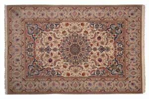 Isfahan Tappeto Persiano 226x153cm visione dall'alto