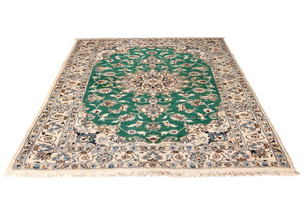 Tappeto Persiano Nain 200x120cm Prospettiva